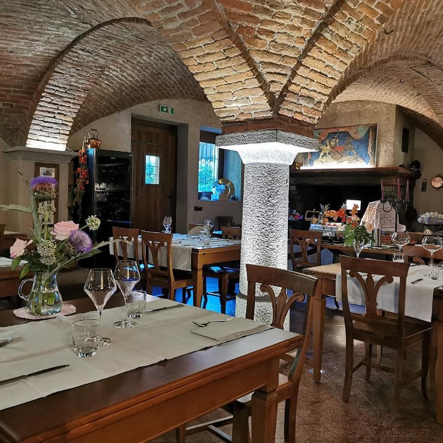 A' La Table Du Sommelier Chambres D Hotes & Restaurant Saint-Vincent Exterior photo
