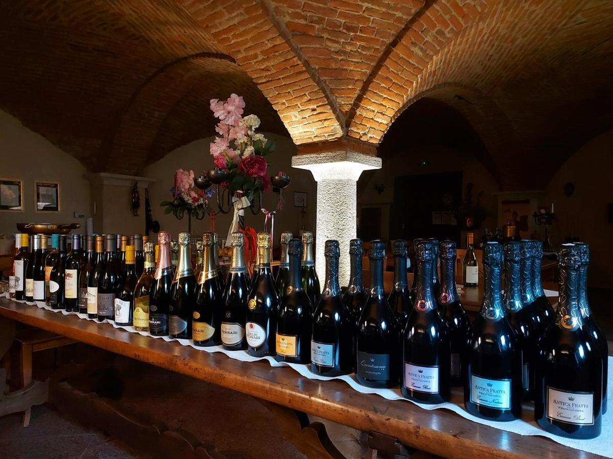 A' La Table Du Sommelier Chambres D Hotes & Restaurant Saint-Vincent Exterior photo
