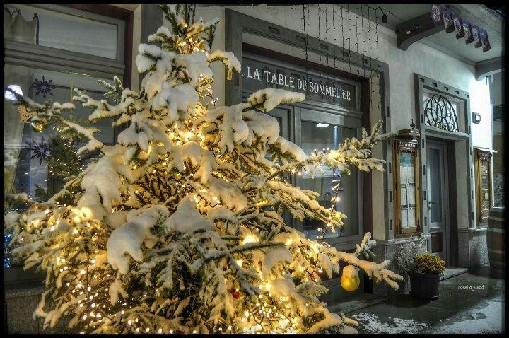 A' La Table Du Sommelier Chambres D Hotes & Restaurant Saint-Vincent Exterior photo